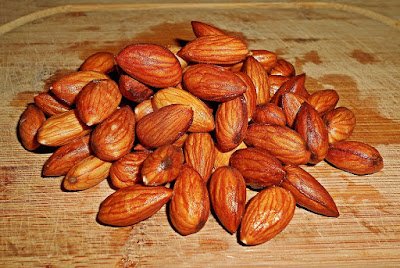 What to Eat For Glowing Skin: 10 Foods For a Better Complexion