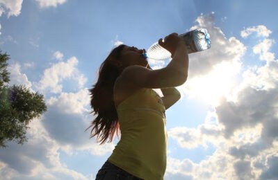 6 Reasons To Drink Warm Water On An Empty Stomach