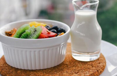 5 Foods That Should Be Kept Away From Milk: How to Store Milk?