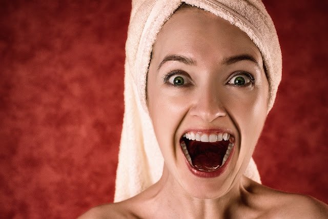 How To Prevent Pimples Due To Dandruff