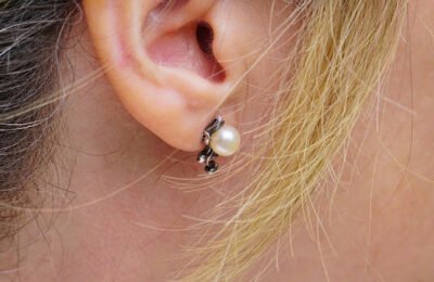 How To Get Water Out Of Your Ears: 10 Easy Ways