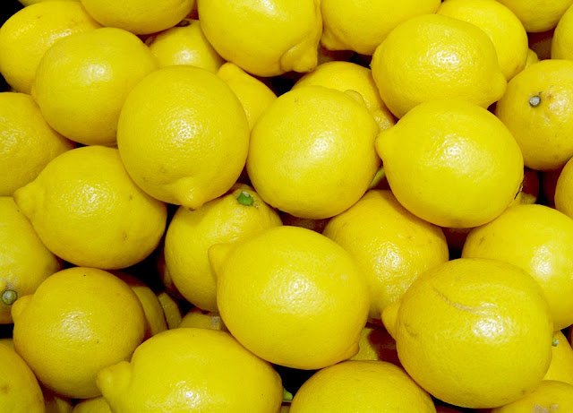 9 Surprising Uses For Lemons